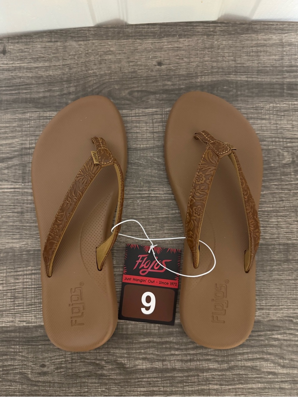 NWT Flojos Brown Women’s Sandals Size 9